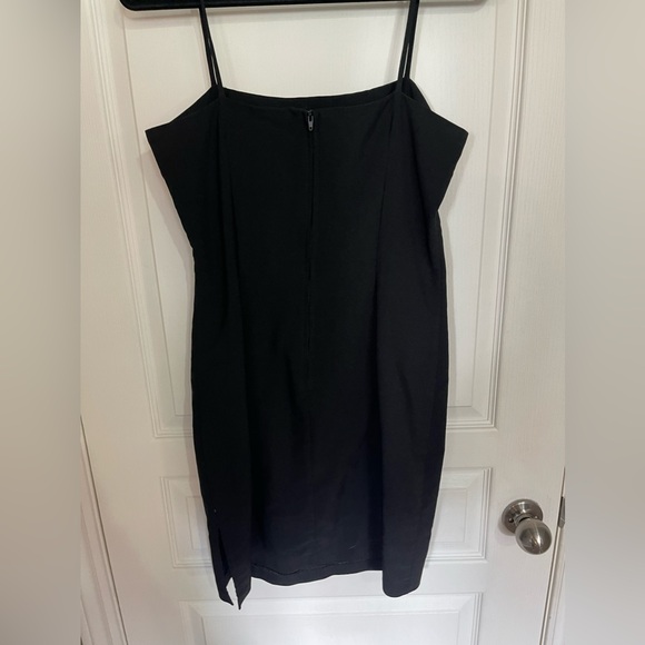 Black classy dress - Picture 2 of 2